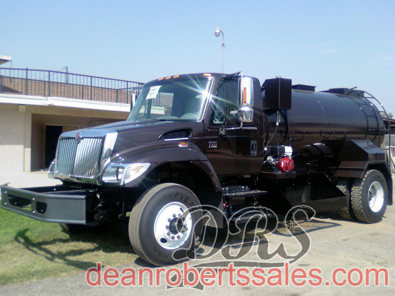 CUSTOM SEALCOAT TANKS AND TRUCKS, ANY SIZE BY DEAN ROBERTS SALES.